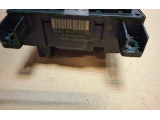 Блок предохранителей 8637841, 518717004   Volvo S80