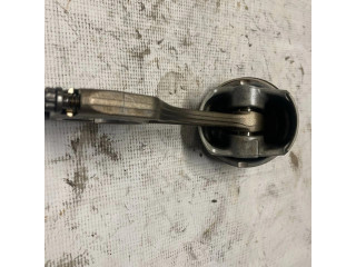 Píst 7838623 BMW M3 pro benzínový motor 4.4