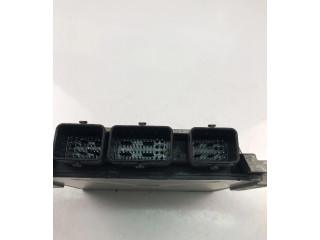 Блок управления двигателем Блок управления 30729351   Volvo V70