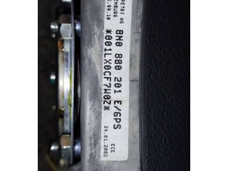 Подушка безопасности водителя 8N0880201E, 001LX0CF7W0Z   Audi TT Mk1