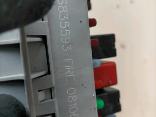 Блок предохранителей 71736524   Fiat Grande Punto    