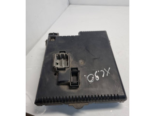 Блок предохранителей 8676391, 12217799   Volvo XC90    