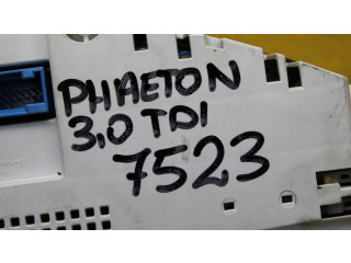 Панель приборов 3D0920882F   Volkswagen Phaeton       