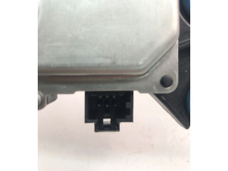 Моторчик дворников 31290787    Volvo V70