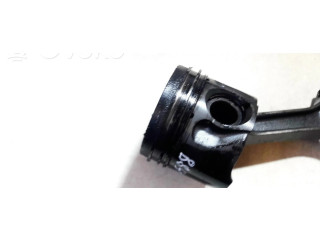 Píst h268x Ford Mondeo Mk III pro naftový motor 2.0