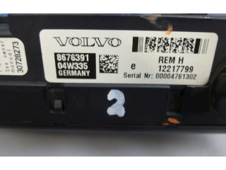 Блок предохранителей 8676391, 8676391 Volvo V70