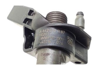 Vstřikovač A6420701187, 0445116026 Mercedes-Benz CLS C218 X218 642853