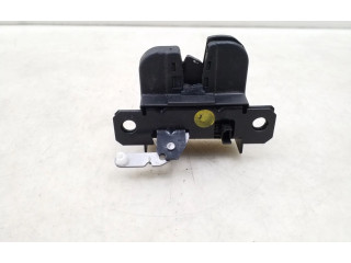 Zámek zadních dveří 2K0827505 Volkswagen Caddy 2004