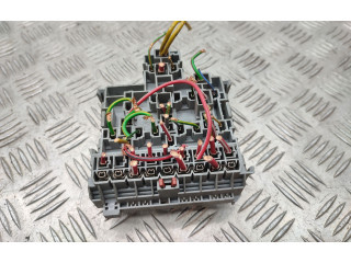 Pojistková skříňka 8690698 Volvo XC70 2007