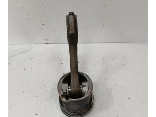  Поршень с шатуном    Volkswagen PASSAT  