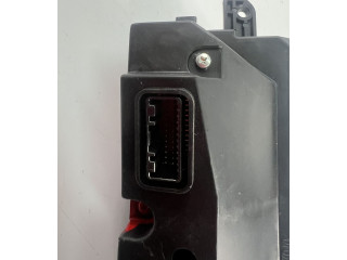 Дисплей BBP3611J0F Mazda 3 II