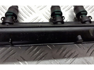 Топливная рампа 06A133317A   Audi A3 S3 8L  