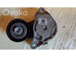 Устройство натяжки ремня