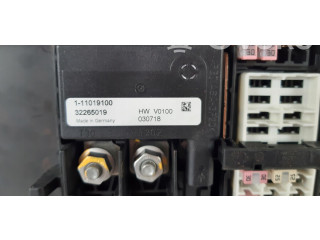 Блок предохранителей  32265019   Volvo XC90    