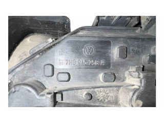 Задний фонарь правый 7H0945096G, 141021 Volkswagen Transporter - Caravelle T5 2003-2015 года