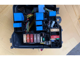 Блок предохранителей 243809584r Dacia Dokker