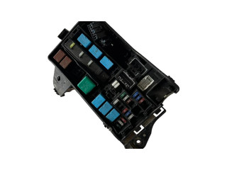 Блок предохранителей 8266253080 Lexus IS 220D-250-350