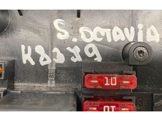 Pojistková skříňka 1K0937125 Skoda Octavia Mk2 (1Z) 2005