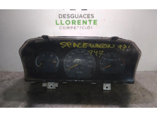 Панель приборов MR240564 Mitsubishi Space Wagon