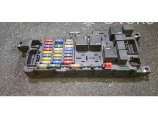 Блок предохранителей  518322326, 8637841-PETROL   Volvo V70    