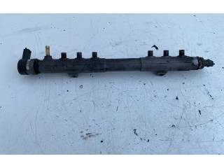 Топливная рампа 31259011   Volvo V70  