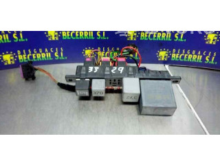 Pojistková skříňka Řídící jednotka BSM Volkswagen Passat Alltrack 1950