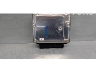 Блок управления двигателя 8966102A90, 0281011733   Toyota Corolla Verso E121