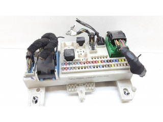 Блок предохранителей 8690719, 519096119   Volvo V50    