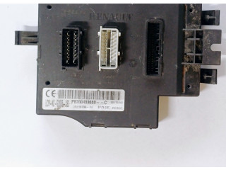 Блок комфорта P8200409680C, 281187388A   Renault Trafic II (X83)   