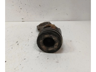  Поршень с шатуном    Volkswagen PASSAT  