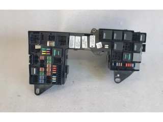 Блок предохранителей  8X2T14290AD   Jaguar XF X250    