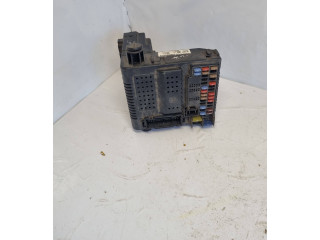 Блок предохранителей 30728542, 12243779   Volvo S80    