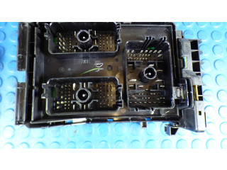 Блок предохранителей 39216535, 812461952 Vauxhall Astra K