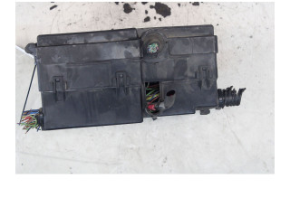 Pojistková skříňka Ford Focus C-MAX 2003