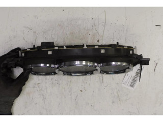 Панель приборов    Dacia Logan II       