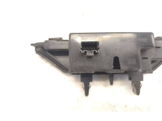 Дисплей    MR216461   Mitsubishi Galant