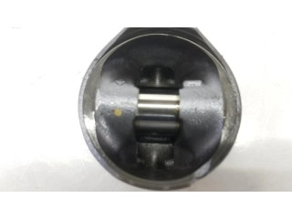  Поршень с шатуном  5080023AA  Jeep Grand Cherokee (WJ)  2.7