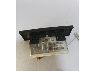 Дисплей       Renault Trafic II (X83)