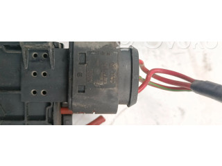 Блок предохранителей 1J0937773, Z68966803 Skoda Octavia Mk1 (1U)