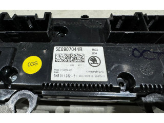 Блок управления климат-контролем 5E0907044R, 5HB01128261   Skoda Octavia Mk3 (5E)