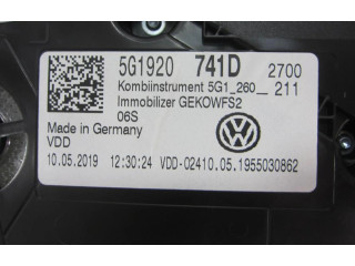 Панель приборов 5G1920741D Volkswagen Golf VII