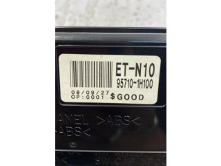 Дисплей    957101H100   KIA Ceed