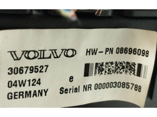 Блок предохранителей 30679527   Volvo S80    