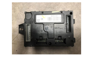 Блок предохранителей     Dacia Sandero    