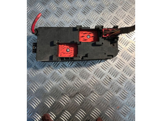 Блок предохранителей 13112918, 460023260 Opel Vectra C