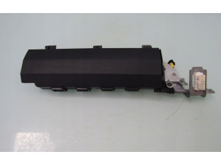 Подушка безопасности для колен Mazda 3