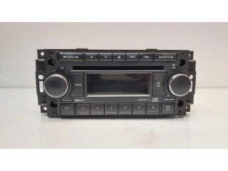 Радио/ проигрыватель CD/DVD / навигация