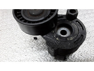 Устройство натяжки ремня