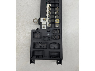 Блок предохранителей 30728008, 518829106 Volvo XC90