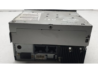 Радио/ проигрыватель CD/DVD / навигация